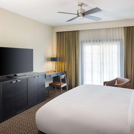 Doubletree Suites By Hilton Lexington Exterior photo