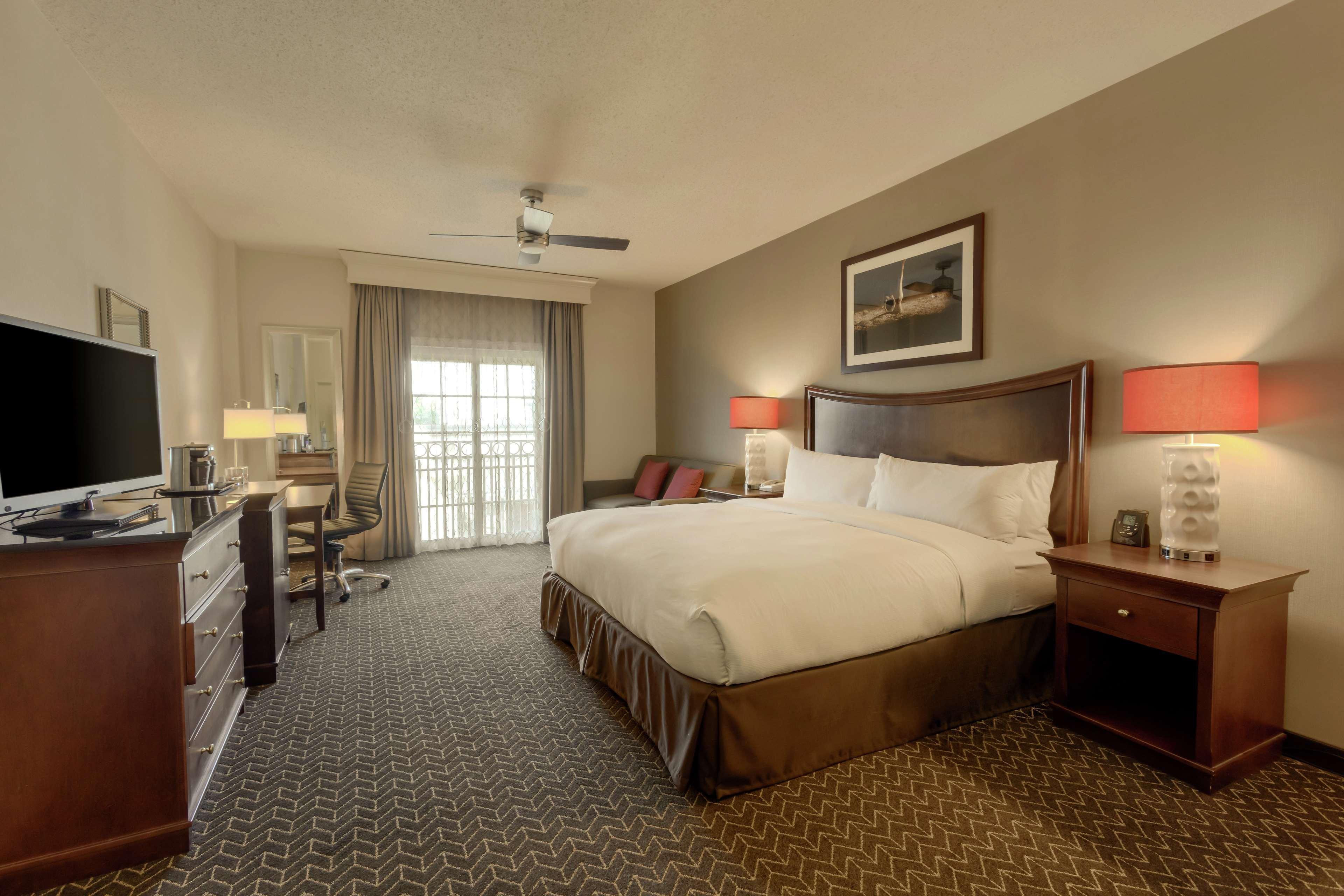 Doubletree Suites By Hilton Lexington Exterior photo