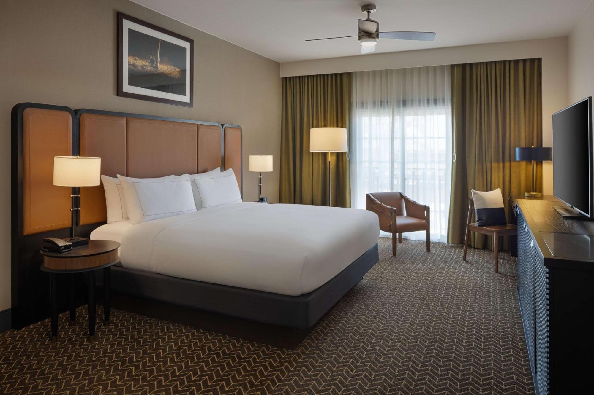 Doubletree Suites By Hilton Lexington Exterior photo