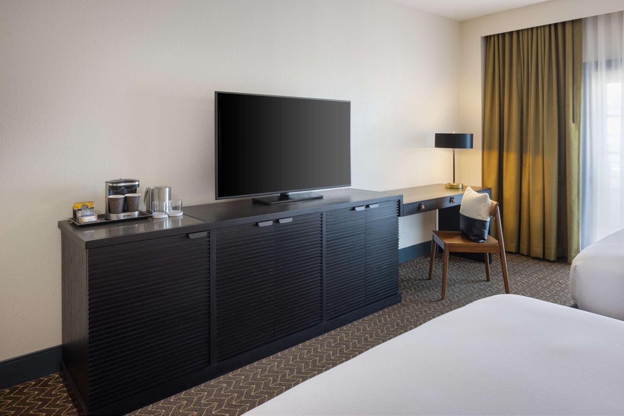 Doubletree Suites By Hilton Lexington Exterior photo