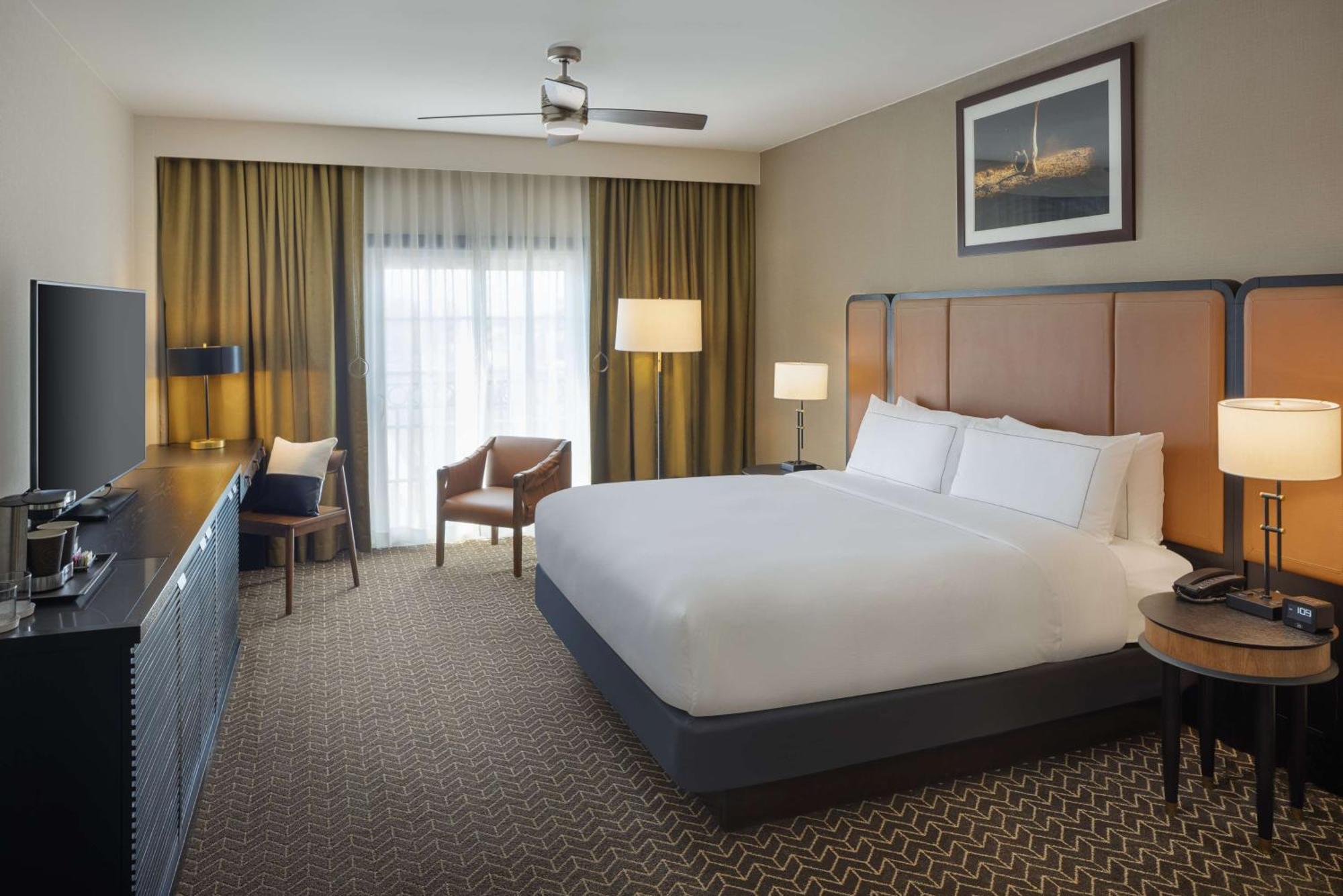 Doubletree Suites By Hilton Lexington Exterior photo