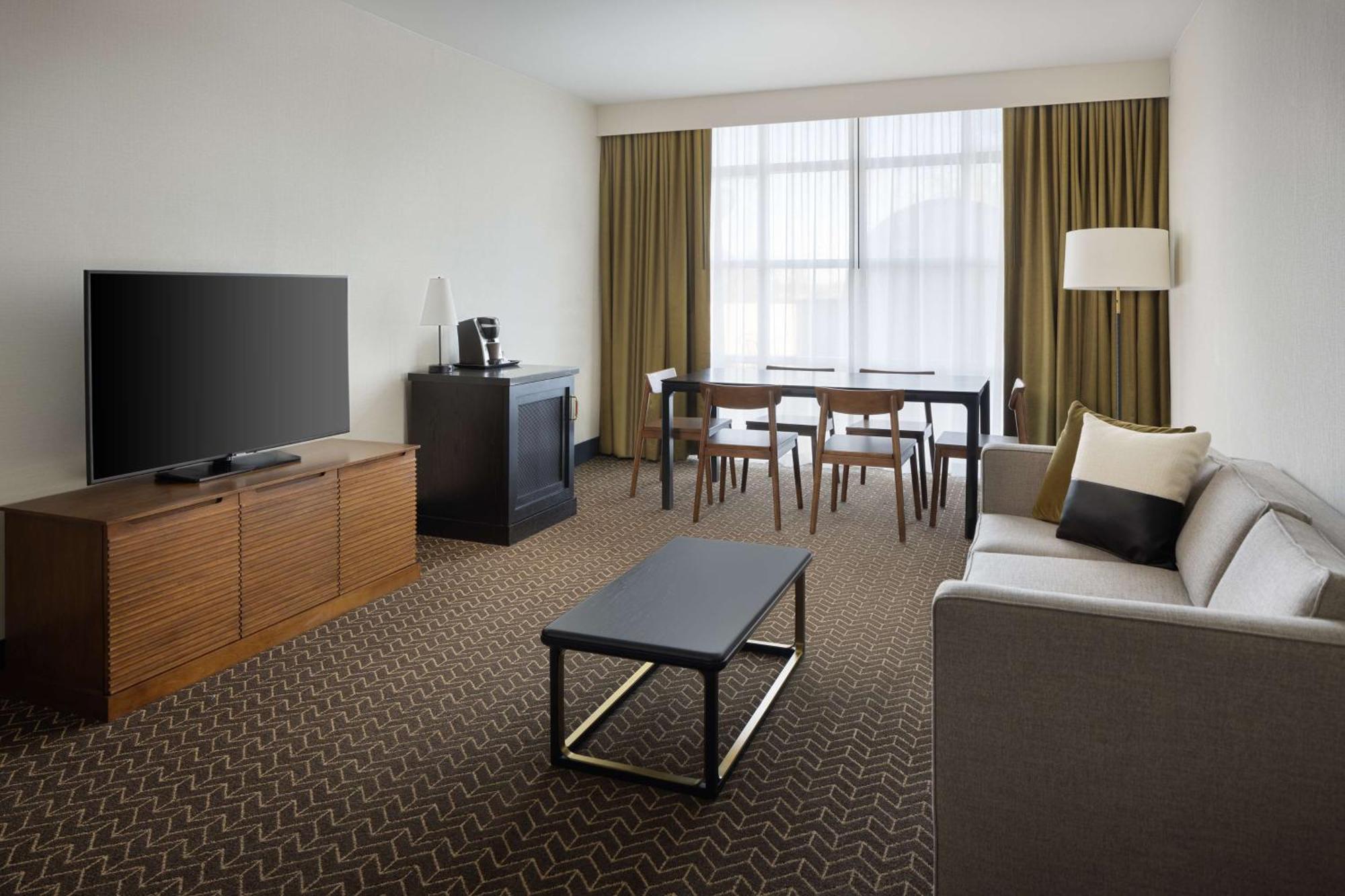 Doubletree Suites By Hilton Lexington Exterior photo