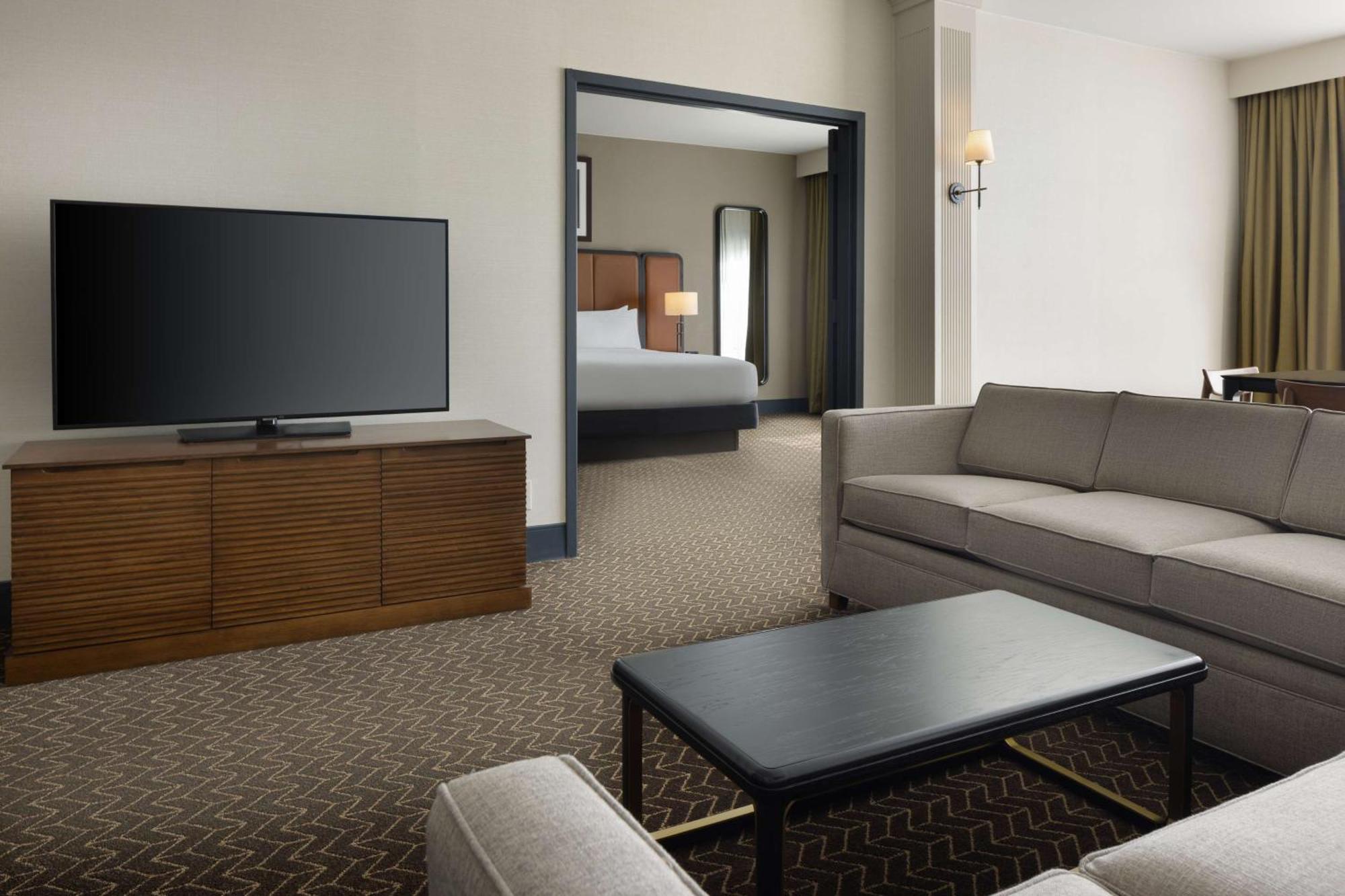Doubletree Suites By Hilton Lexington Exterior photo