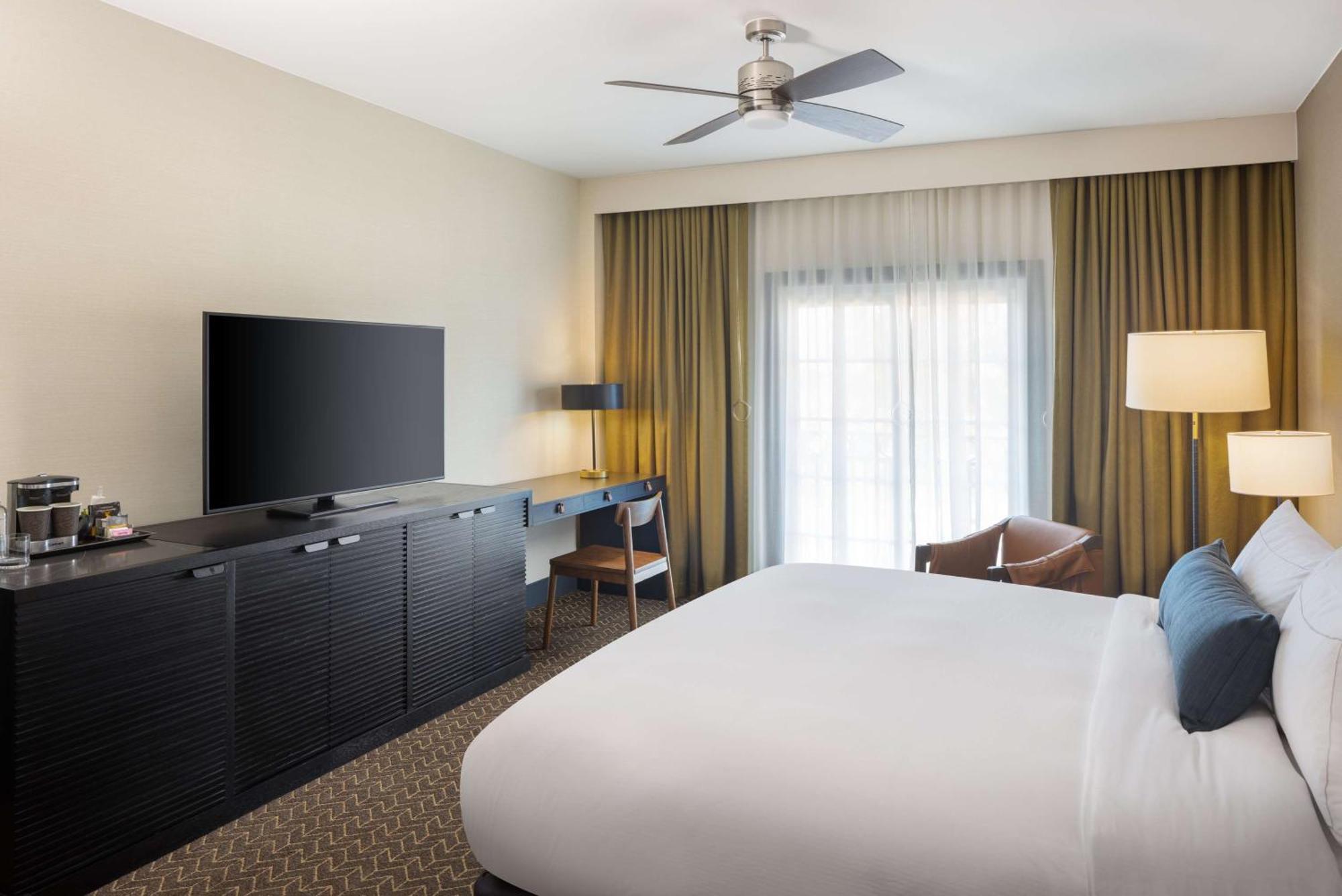 Doubletree Suites By Hilton Lexington Exterior photo