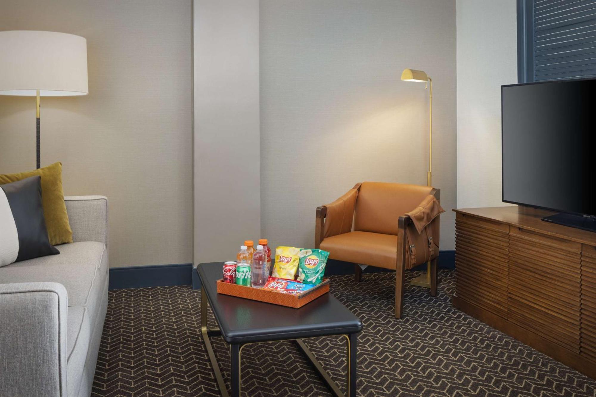 Doubletree Suites By Hilton Lexington Exterior photo