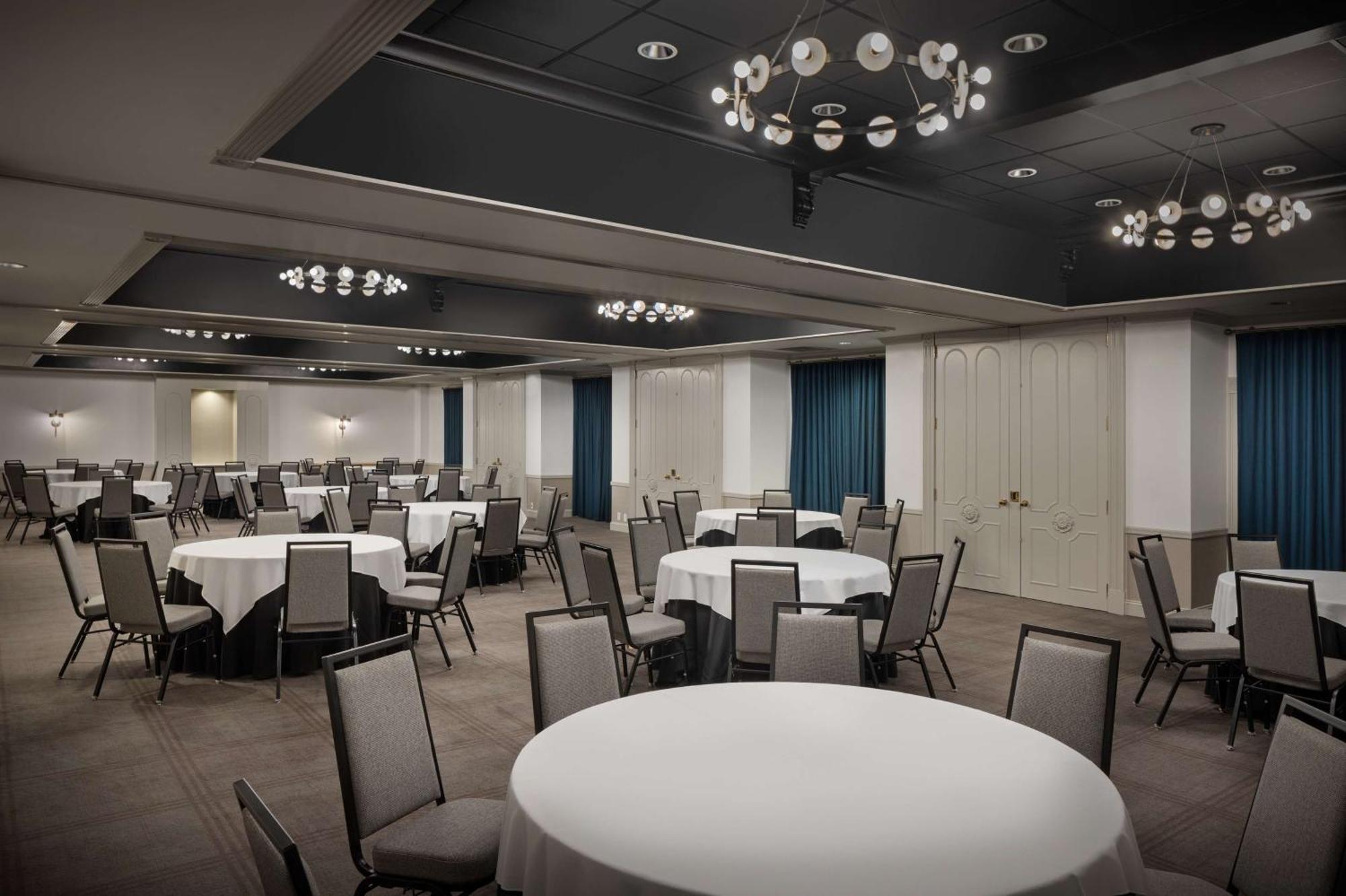 Doubletree Suites By Hilton Lexington Exterior photo