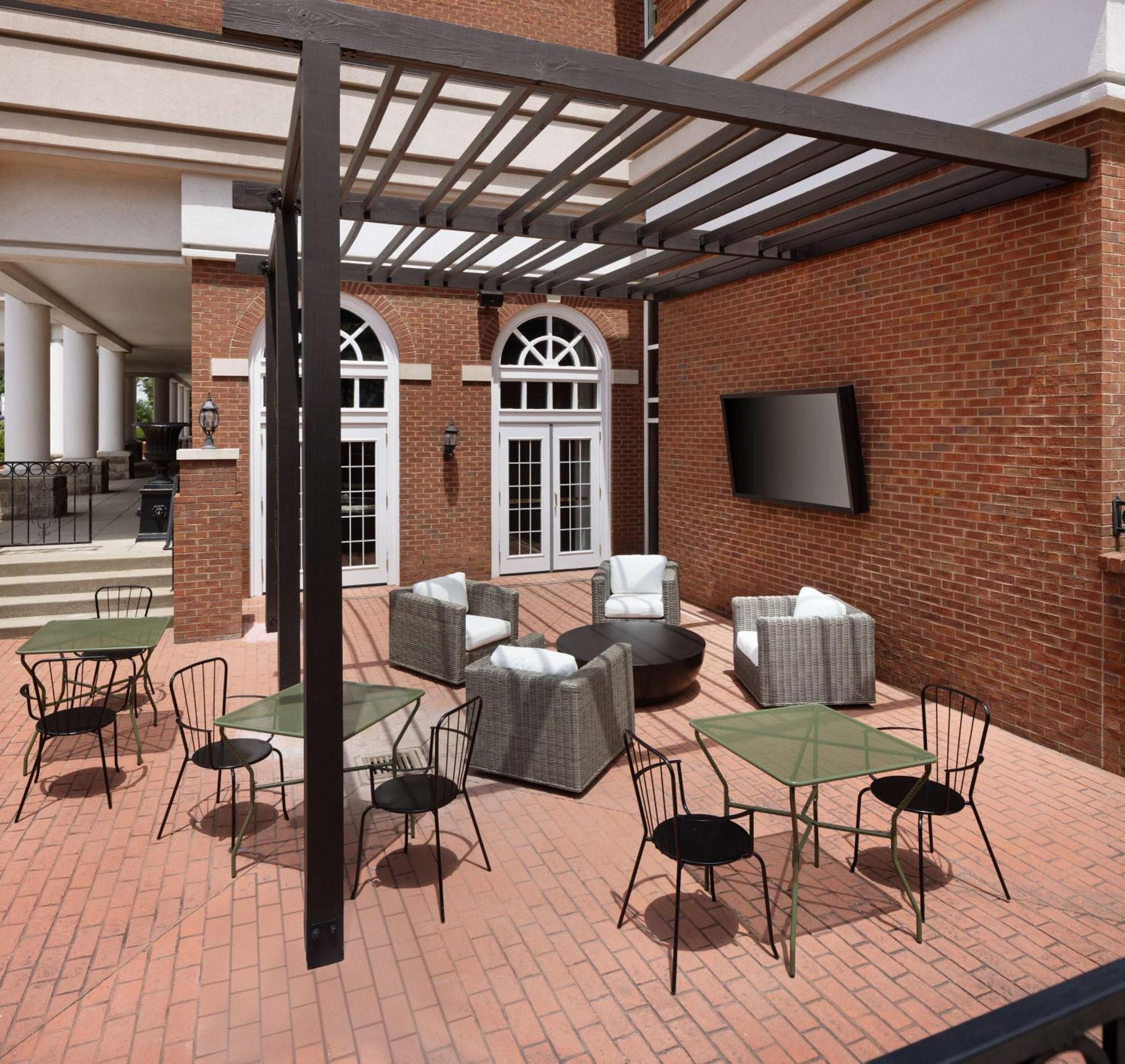 Doubletree Suites By Hilton Lexington Exterior photo